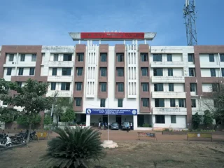 Chandulal-Chandrakar-Memorial-Govt.-Medical-College-1