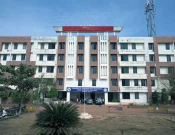 Chandulal-Chandrakar-Memorial-Govt.-Medical-College-1